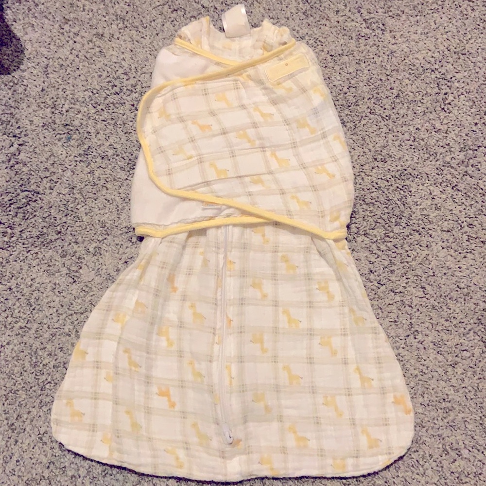 Halo sleep sack swaddle yellow brown giraffe, size small